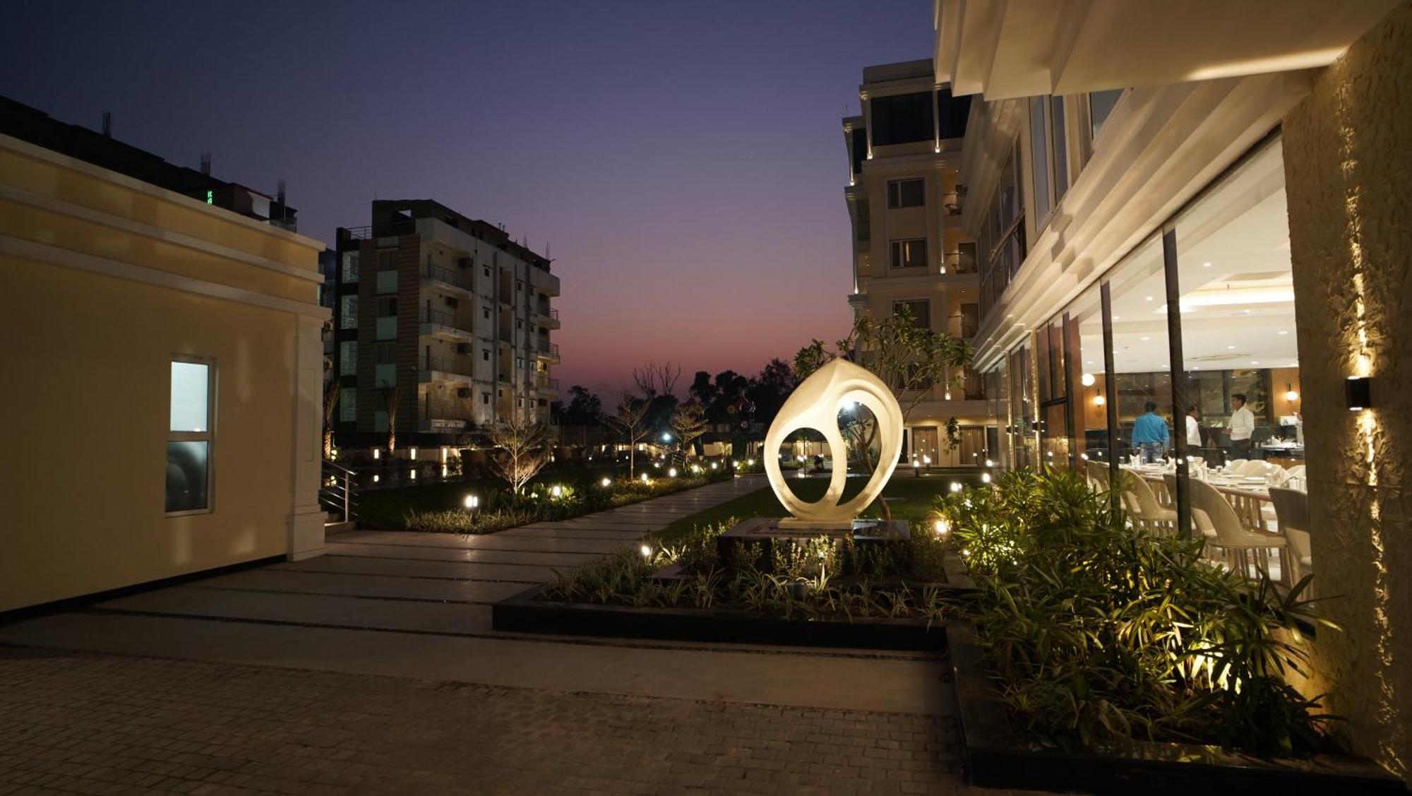 Antique Regency !! Luxurious Hotel In Digha !! 외부 사진